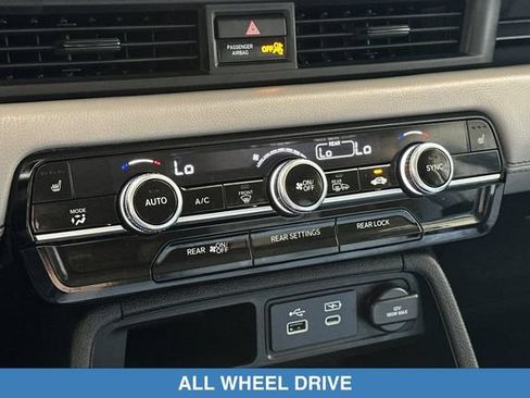 Certified 2025 Honda Pilot EX-L image 24