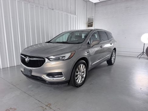 Used 2018 Buick Enclave Essence AWD/4WD image 1