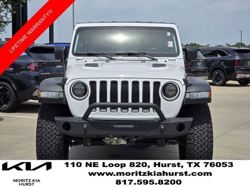 Used 2022 Jeep Wrangler Unlimited Rubicon AWD/4WD image 11