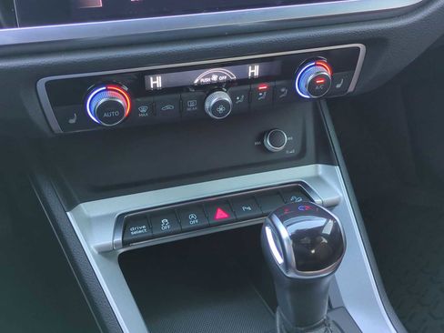 Used 2022 Audi Q3 2.0T Premium w/ Convenience Package image 16