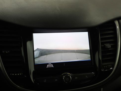 Used 2021 Chevrolet Trax LT image 21