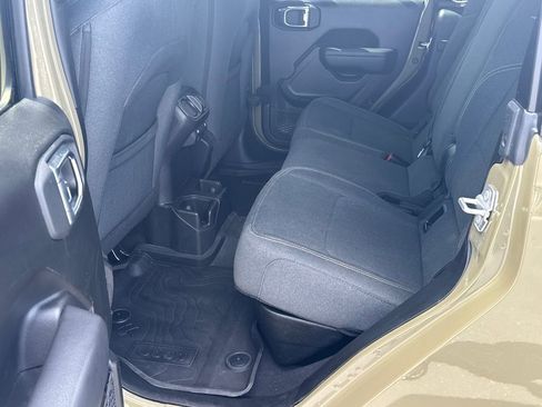 Used 2025 Jeep Gladiator Sport AWD/4WD image 20