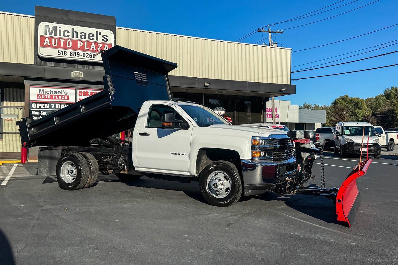 Used 2016 Chevrolet Silverado 3500 W/T w/ WT Convenience Package AWD/4WD image 2