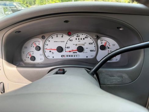 Used 2003 Ford Explorer Sport Trac XLT image 26