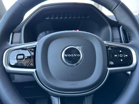 New 2025 Volvo XC90 T8 Plus w/ Protection Package Premier image 27