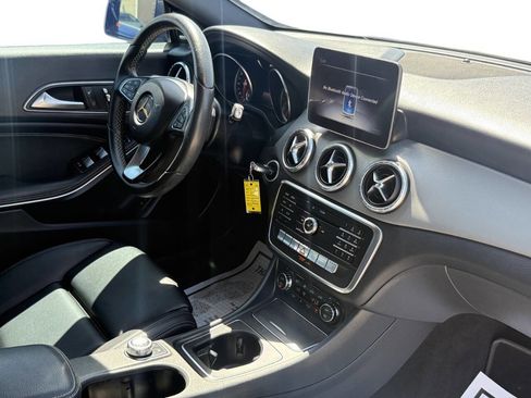 Used 2018 Mercedes-Benz CLA 250 image 10