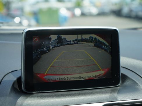 Used 2015 MAZDA MAZDA3 i Touring w/ Technology Package FWD image 14