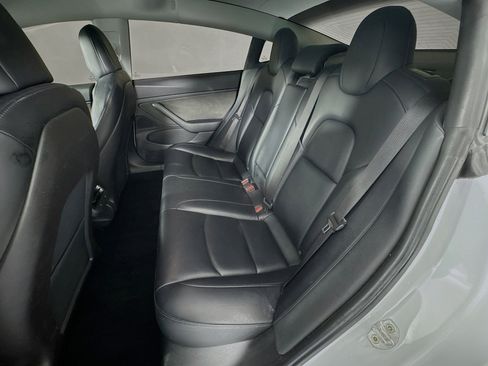 Used 2019 Tesla Model 3 Standard Range image 25