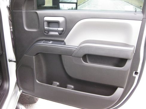 Used 2019 Chevrolet Silverado 1500 Custom w/ Custom Convenience Package image 28