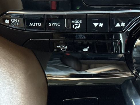 Used 2025 Acura MDX w/ Technology Package FWD image 21