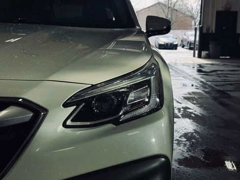 Used 2022 Subaru Outback Limited image 3