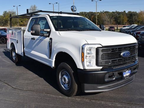 New 2025 Ford F250 XLT image 10