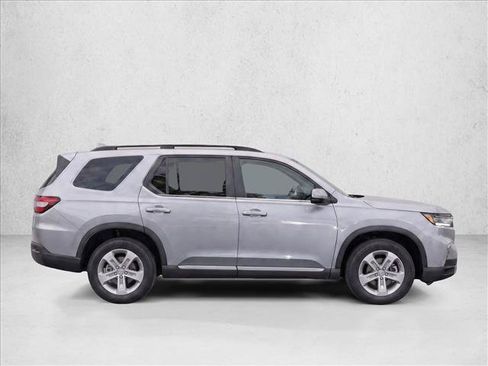 Used 2024 Honda Pilot EX-L image 8