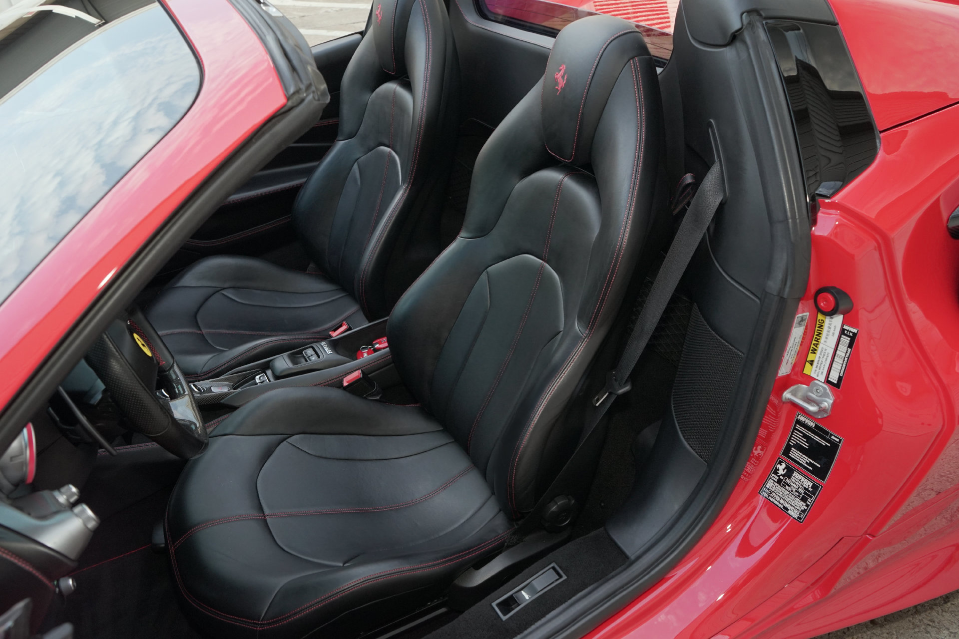 Used 2021 Ferrari F8 Tributo RWD image 15