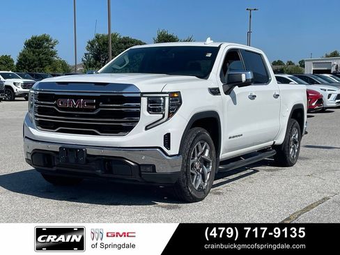Used 2022 GMC Sierra 1500 SLT w/ SLT Convenience Package AWD/4WD image 3