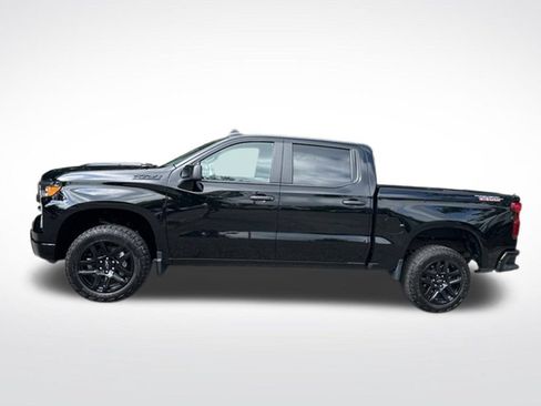 Used 2023 Chevrolet Silverado 1500 Custom Trail Boss w/ LPO, Dark Essentials Package AWD/4WD image 2