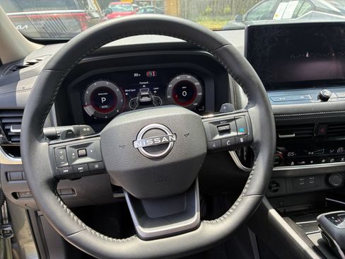 Used 2026 Nissan Rogue SL AWD/4WD image 25
