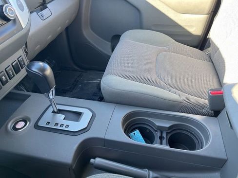 Used 2020 Nissan Frontier SV w/ Midnight Edition Floor Mats image 27