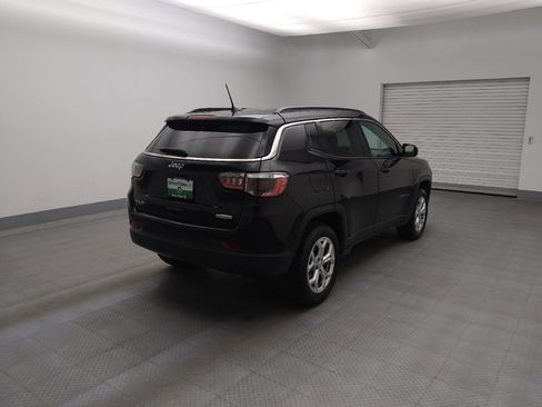 Used 2024 Jeep Compass Latitude image 9