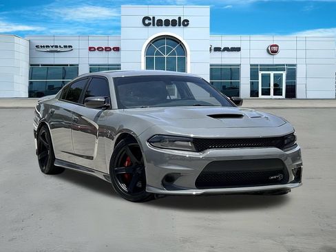 Used 2018 Dodge Charger SRT Hellcat RWD image 1
