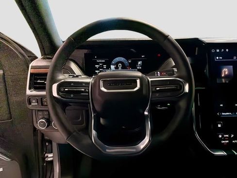 Certified 2025 GMC Yukon XL Denali image 11