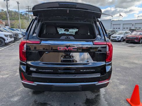 New 2026 GMC Yukon Elevation AWD/4WD image 8