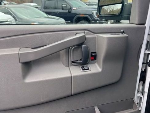 Used 2020 GMC Savana 2500 w/ Driver Convenience Package RWD image 25