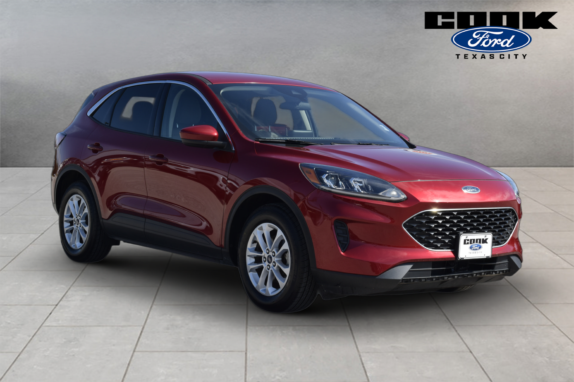 Used 2020 Ford Escape SE FWD image 2