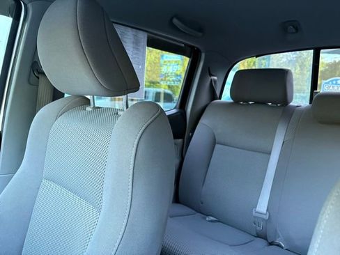Used 2011 Toyota Tacoma PreRunner w/ TRD Sport Pkg RWD image 21