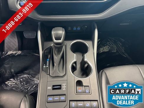 Used 2022 Toyota Highlander XLE AWD/4WD image 15