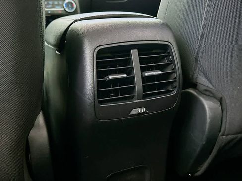 Certified 2022 Ford Escape SE w/ Cold Weather Package image 12