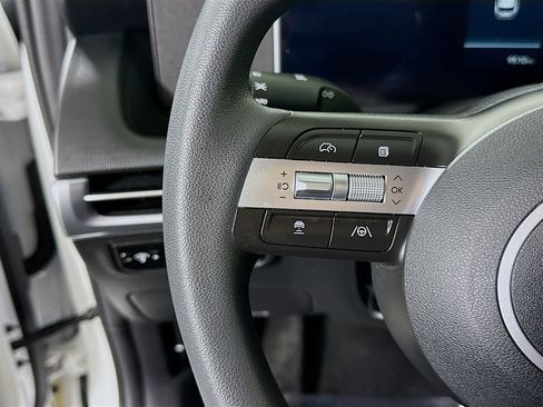 Certified 2025 Hyundai Tucson SEL FWD image 21