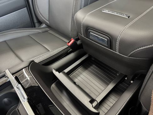 New 2026 GMC Yukon XL Denali w/ Denali Reserve Package image 33