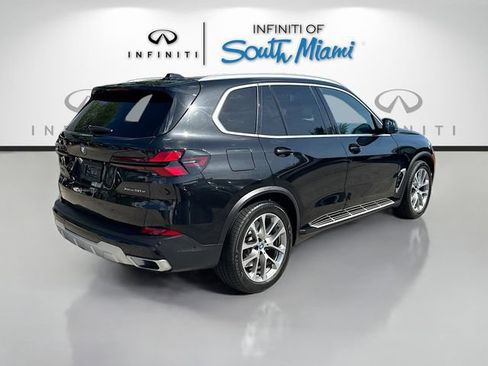 Used 2025 BMW X5 xDrive50e AWD/4WD image 7