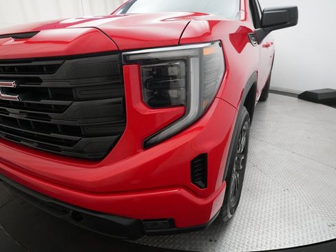 Used 2025 GMC Sierra 1500 Elevation image 22