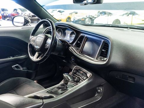 Used 2019 Dodge Challenger R/T Scat Pack RWD image 12