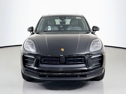 Certified 2025 Porsche Macan AWD/4WD image 6