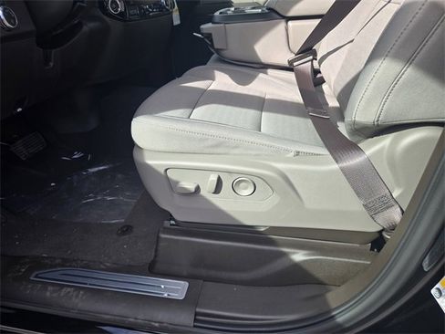 New 2026 GMC Sierra 1500 SLE w/ Preferred Package image 22