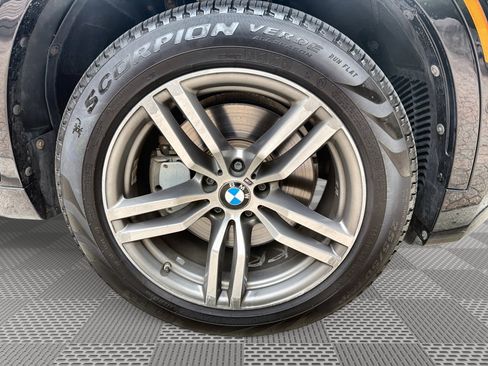Used 2019 BMW X6 xDrive50i w/ M Sport Package AWD/4WD image 31