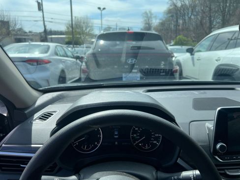 Used 2025 Nissan Altima 2.5 SV image 29