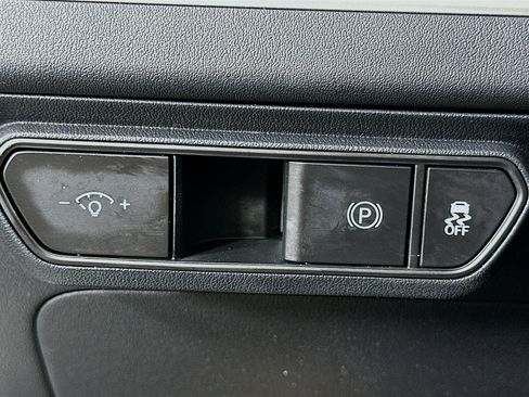 Used 2025 Kia K4 LXS image 17