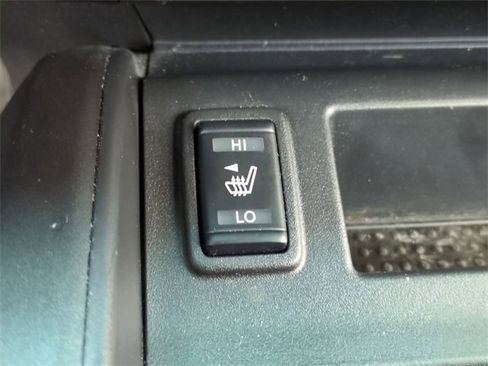 Used 2020 Nissan Titan PRO-4X w/ Pro-4x Convenience Package image 21