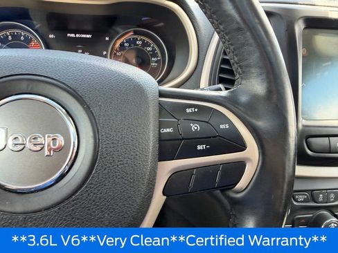 Used 2018 Jeep Cherokee Limited w/ Luxury Group AWD/4WD image 43