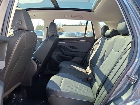 New 2026 Volkswagen Tiguan SE AWD/4WD image 6