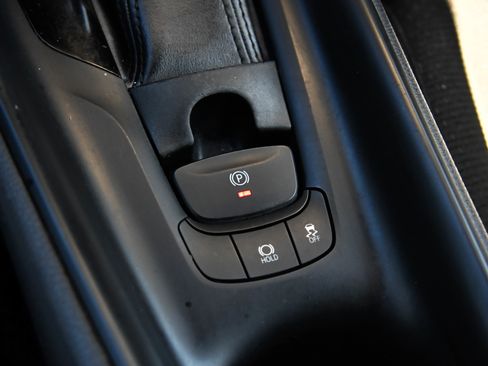 Used 2019 Toyota C-HR LE image 24