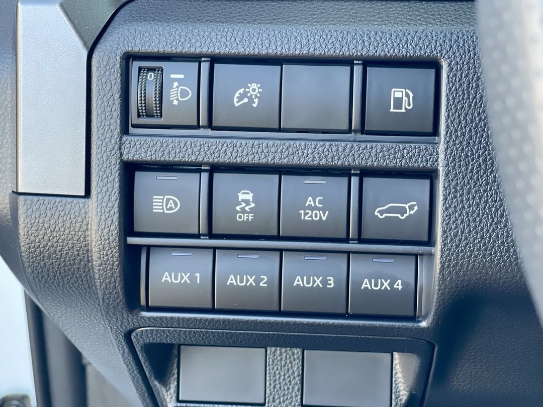 Certified 2025 Toyota 4Runner TRD Off-Road Premium AWD/4WD image 22