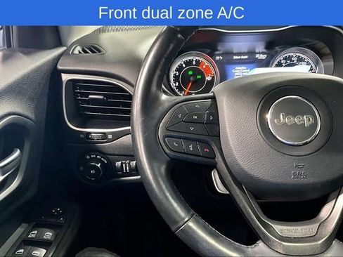 Used 2020 Jeep Cherokee Trailhawk w/ Technology Group AWD/4WD image 15