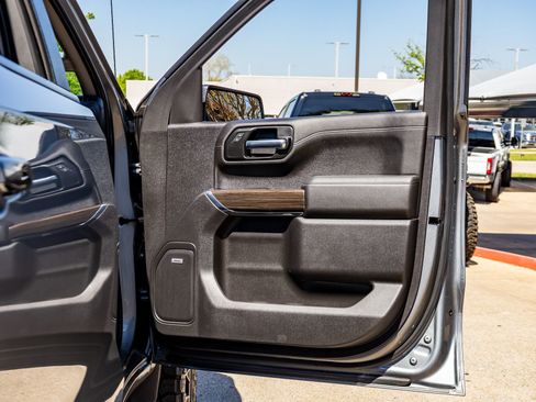 Used 2022 Chevrolet Silverado 1500 LT Trail Boss w/ Convenience Package II image 36