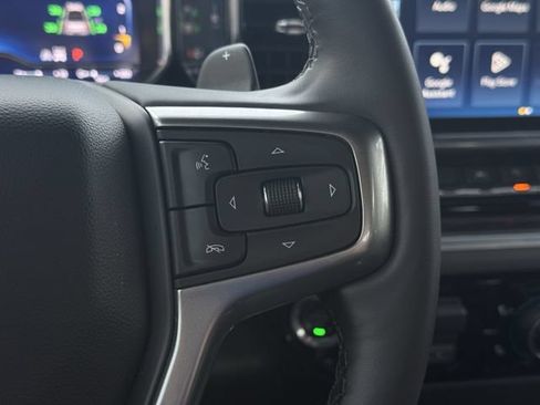 Used 2025 Chevrolet Silverado 1500 LT Trail Boss w/ Convenience Package II AWD/4WD image 24