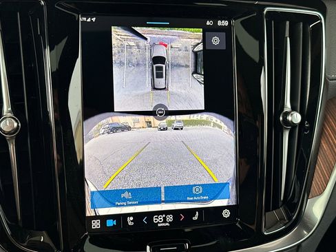 New 2025 Volvo V60 B5 Cross Country Ultra w/ Protection Package Premier image 17